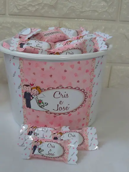 Balde com 100 balas casamento