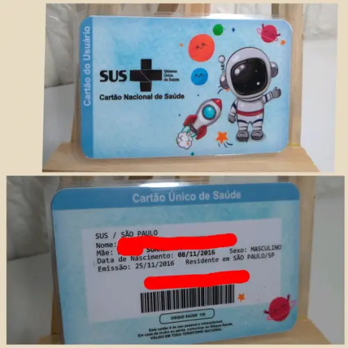 Cartão SUS personalizado astronauta