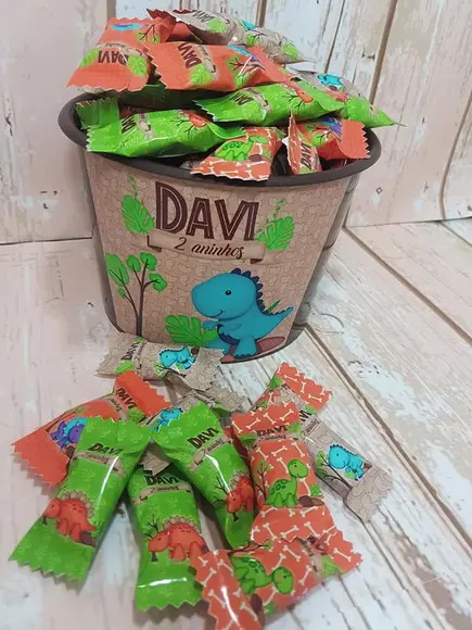 Balde com 100 balas Dino Baby