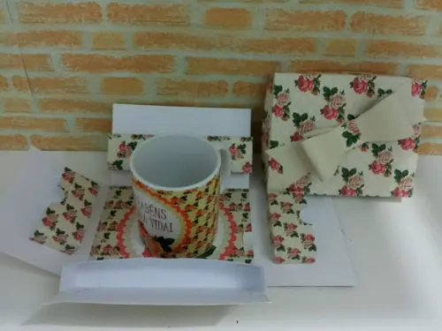Caixa Explosão Floral