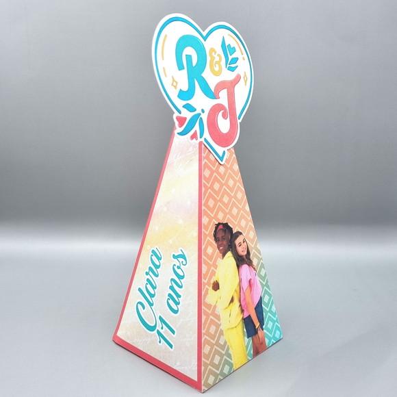 Kit Caixas Personalizadas 50 Pç Infância de Romeu e Julieta