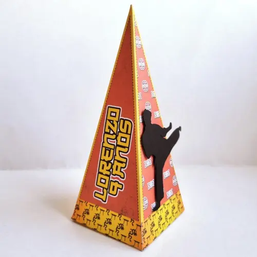 Caixa Cone - Karatê
