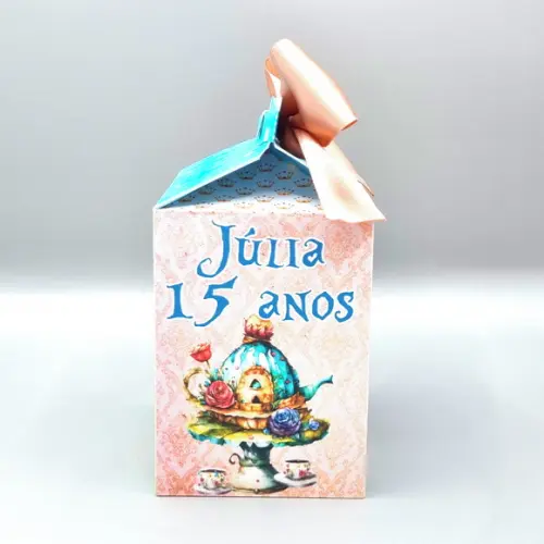 Caixa Milk - Alice no País das Maravilhas Realista
