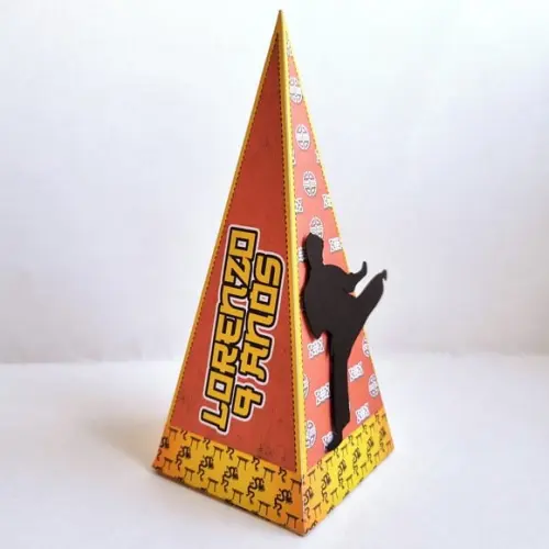 Caixa Cone - Karatê