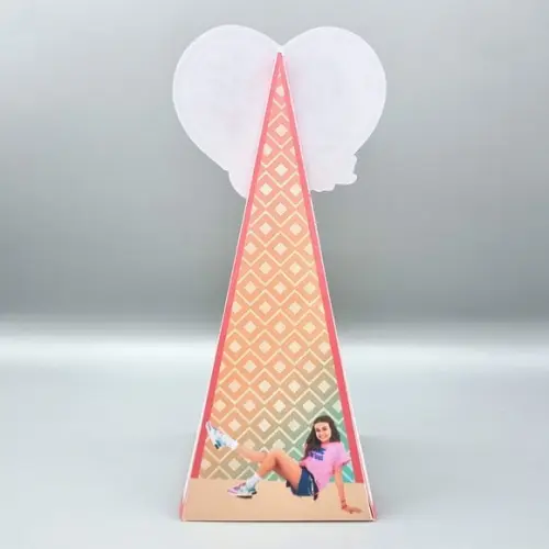 Caixa Cone - a Infância de Romeu e Julieta