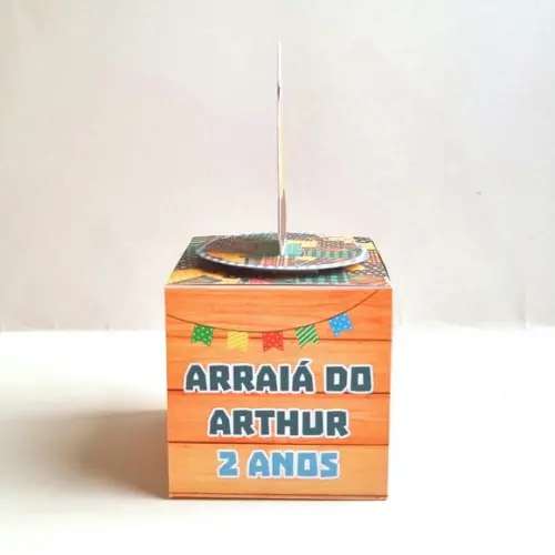 Caixa Cubo - Festa Junina Menino
