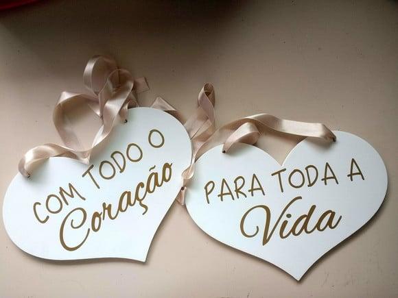 Placa para Cadeira dos Noivos com Todo Coração Branca