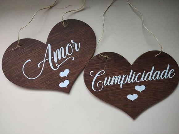 Placa para Cadeira dos Noivos Amor e Cumplicidade mdf
