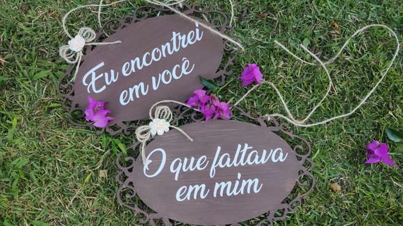 Placa para Cadeira dos Noivos Encontrei em Vc