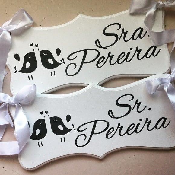 Placa para Cadeira dos Noivos Sra. e Sr. Ret. Branca