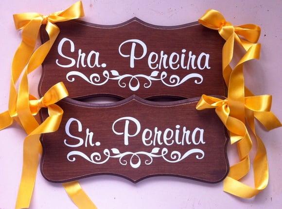 Placa para Cadeira dos Noivos Sra. e Sr. Ret.