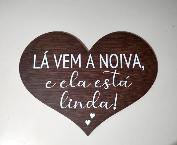 Placa Daminha - Pajem Lá Vem a Noiva Rústico