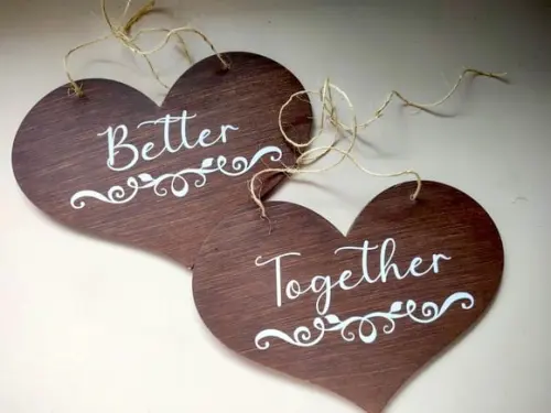 Placa para Cadeira dos Noivos Better Together