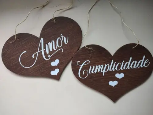 Placa para Cadeira dos Noivos Amor e Cumplicidade mdf