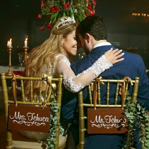 Placa para Cadeira dos Noivos Mrs. Mr. em mdf