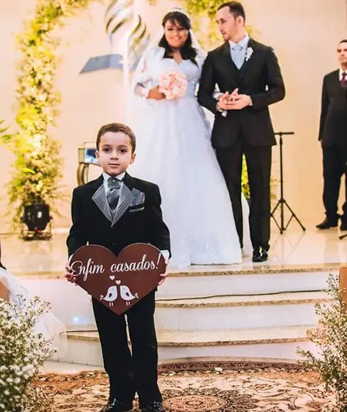 Placa Daminha-pajem em mdf Enfim Casados Rústica