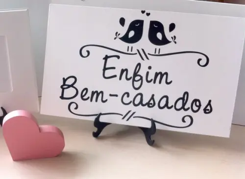 Plaquinha para Casamento Enfim Bem-casados Branca
