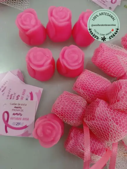 Botão de Rosa de Sabonete para Outubro Rosa