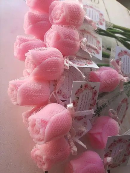 Botão de Rosa de Sabonete para Outubro Rosa