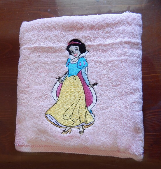Matriz Bordado Branca de Neve