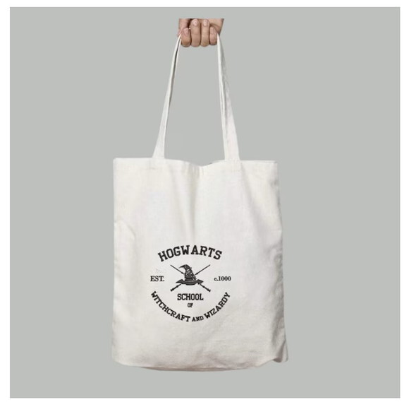 Matriz Bordado Logo Escola de Hogwarts Preto