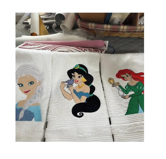 Matriz Bordado Pacote com 10 Princesas