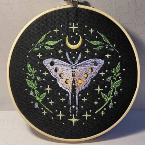 Matriz Bordado Borboleta em Lua