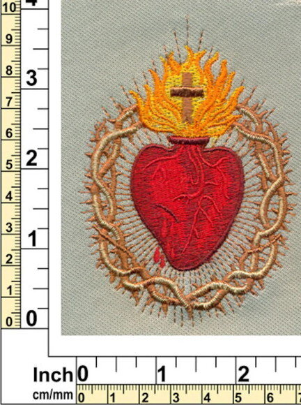 Matriz Bordado Coração de Jesus com Coroa