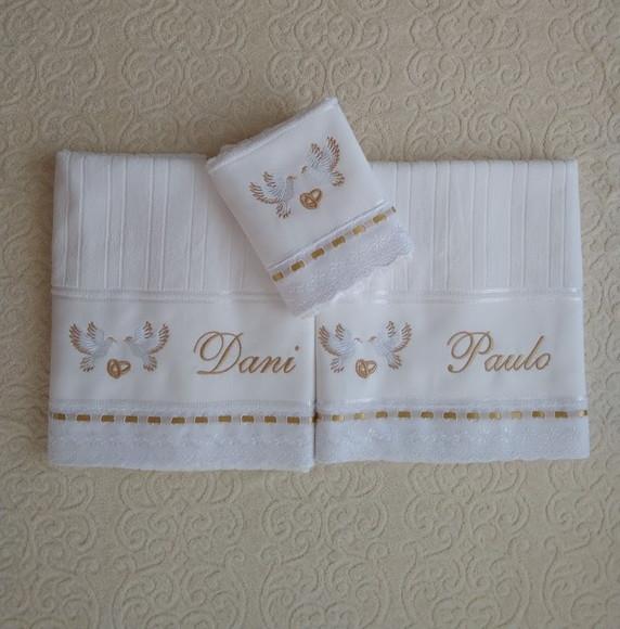 Bodas -presente Personalizado -acabamento c/ Bordado Inglês