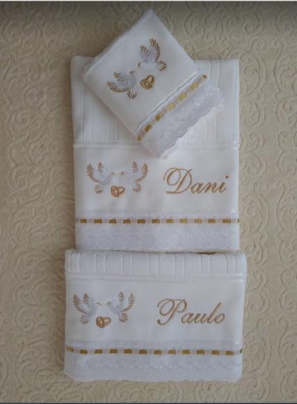 Bodas -presente Personalizado -acabamento c/ Bordado Inglês