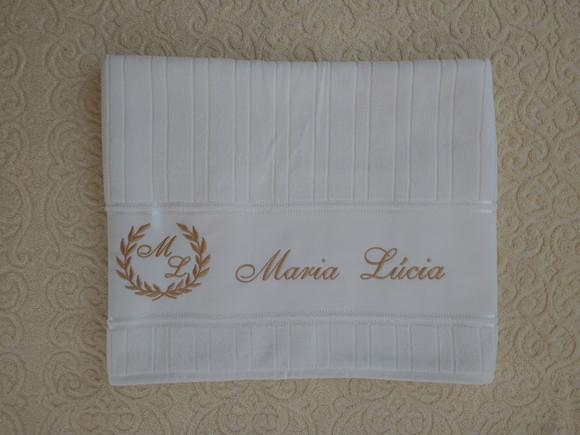 Dia das Mães Presente Especial - Toalha Bordada com Nome