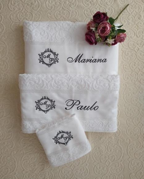 Jogo de Toalha Banhão Bordados 03 Peças-bodas de Estanho