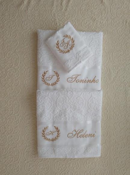 Kit Luxo 05 Peças - Toalha Banhão Karsten e Roupões Tam Gg