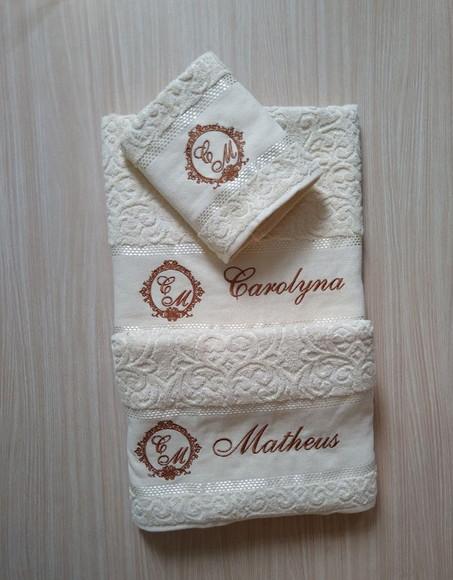 Kit de Toalhas Banhão Cor Creme Bordadas- Kit 03 Peças