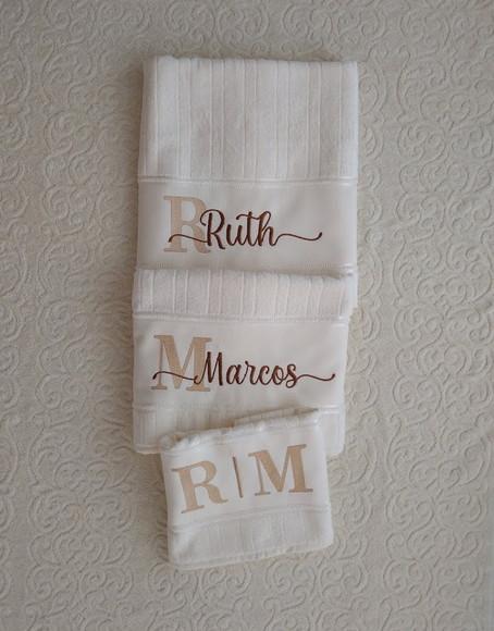 Kit Toalhas de Banho 03 Peças Cor Creme- Presente Casamento