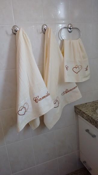 Kit Toalhas De Banho 03 Peças Cor Creme- Presente Casamento
