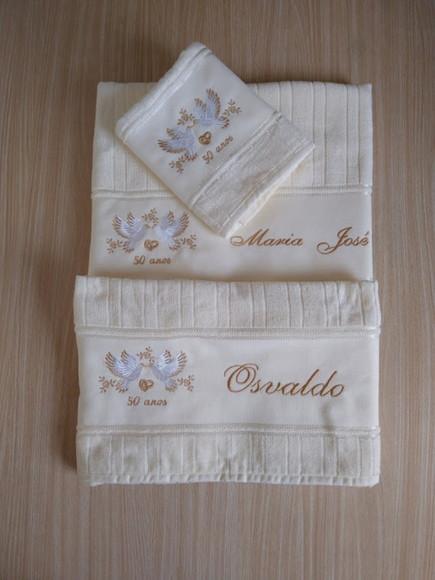 Presente Bodas de Ouro Kit 03 Peças-toalhas Dohler Cor Creme