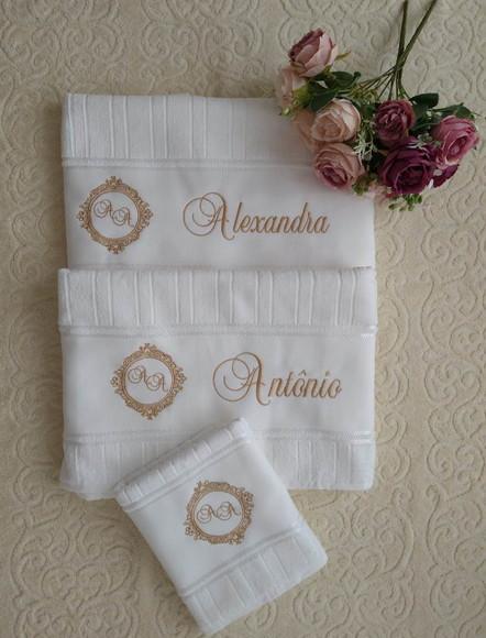 Presente de Casamento - Jogo de Toalhas Dohler Bordadas