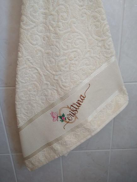 Presente de Natal - Toalha Banhão Karsten Bordada