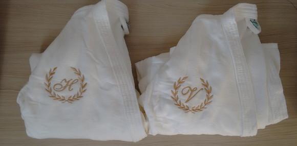 Roupões Tam G e Gg Bordados com Iniciais (kit 02 Peças)