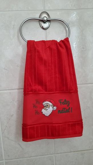 Toalha de Rosto Bordada com Tema Natal