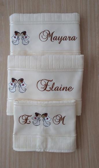 Toalhas de banho bordadas com 03 peças  - Presente de Casamento