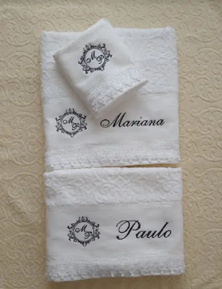 Bodas de Estanho - Toalhas Banhão Karsten com Renda Guipir