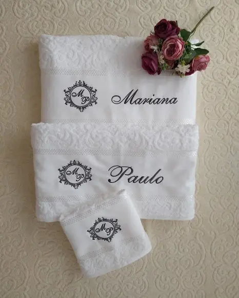 Bodas de Estanho - Toalhas Banhão Karsten com Renda Guipir