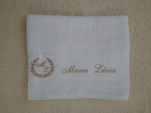 Dia das Mães Presente Especial - Toalha Bordada com Nome