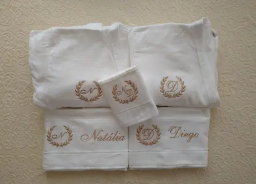 Kit banho Luxo 05 peças Presente de casamento (Roupões GG)