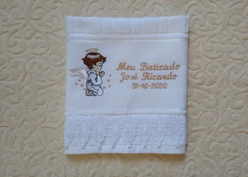 Kit com 4 Toalhas de Lavabo Karsten com Renda Guipir