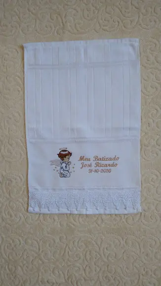 Kit com 4 Toalhas de Lavabo Karsten com Renda Guipir