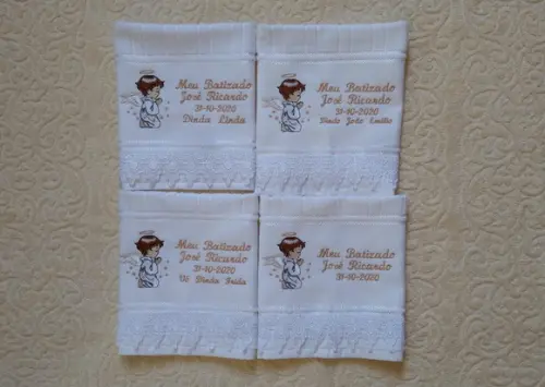 Kit com 4 Toalhas de Lavabo Karsten com Renda Guipir