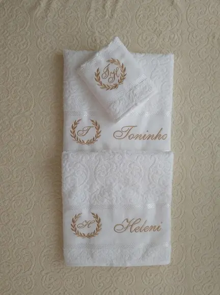 Kit Luxo 05 Peças - Toalha Banhão Karsten e Roupões Tam Gg